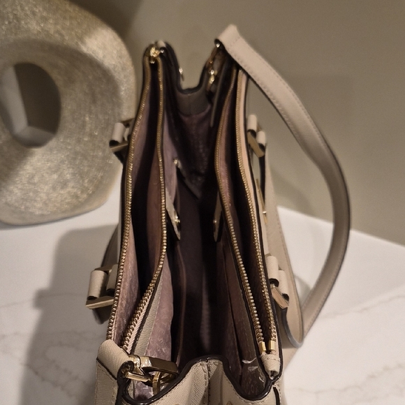 Kate Spade Classic Beige Satchel - Picture 2 of 4